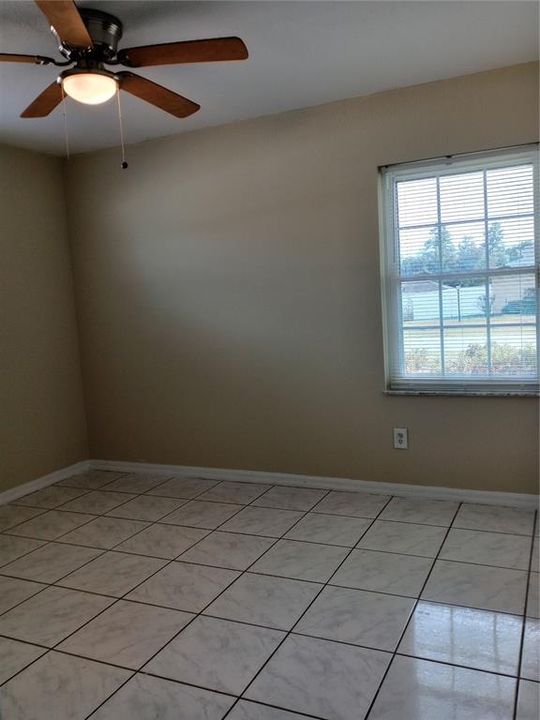 В аренду: $1,650 (3 спален, 2 ванн, 1292 Квадратных фут)