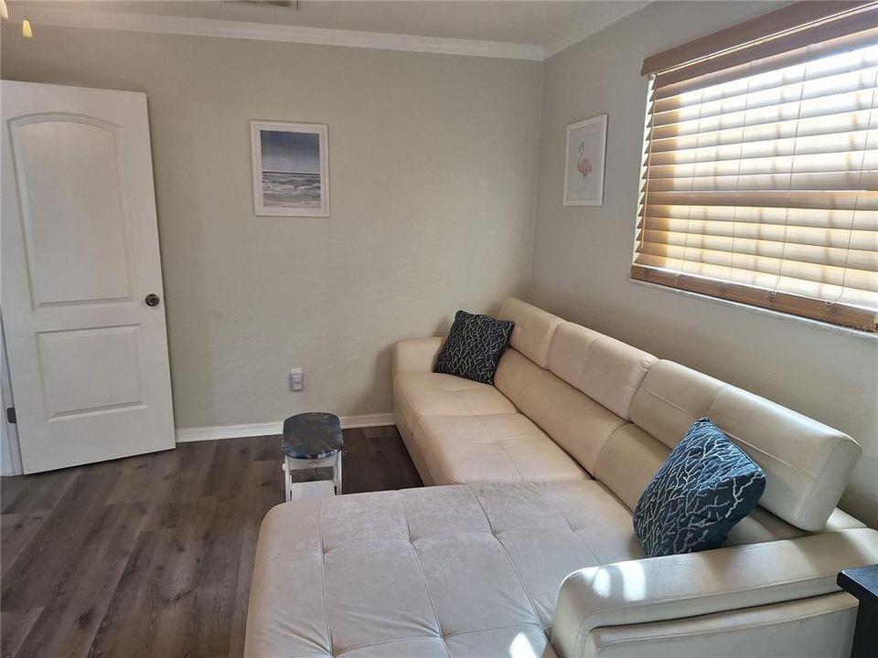 На продажу: $695,000 (4 спален, 3 ванн, 1861 Квадратных фут)