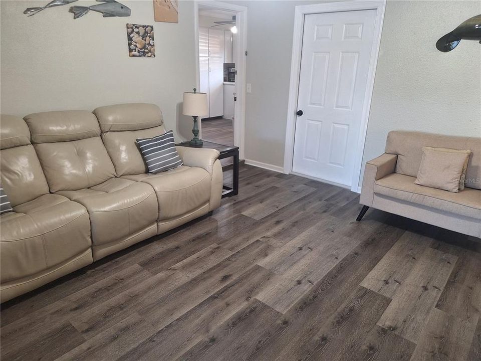 На продажу: $695,000 (4 спален, 3 ванн, 1861 Квадратных фут)