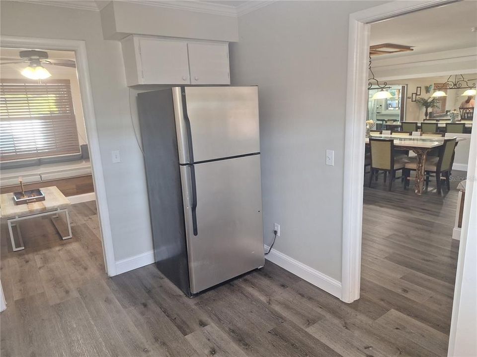 На продажу: $695,000 (4 спален, 3 ванн, 1861 Квадратных фут)