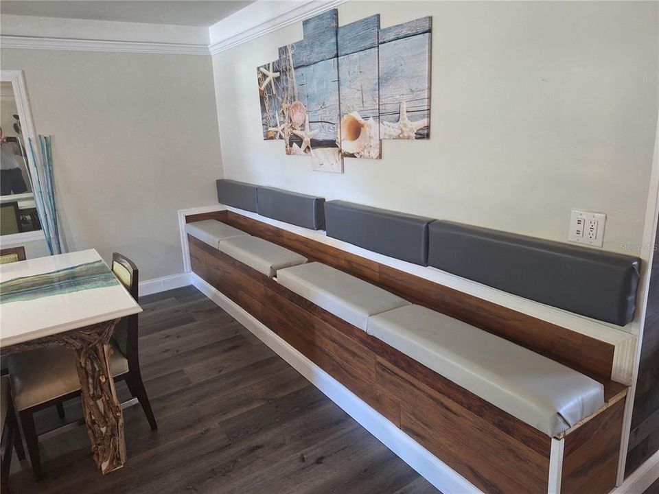 На продажу: $695,000 (4 спален, 3 ванн, 1861 Квадратных фут)