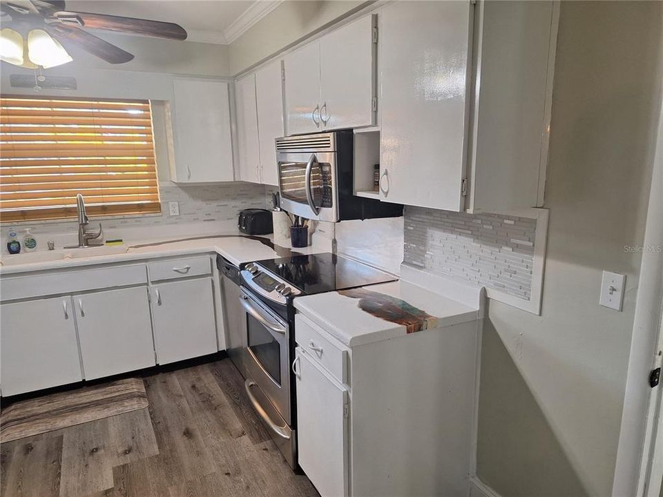 На продажу: $695,000 (4 спален, 3 ванн, 1861 Квадратных фут)