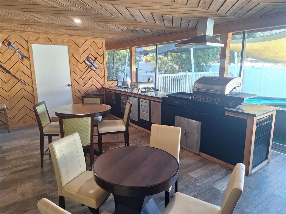 На продажу: $695,000 (4 спален, 3 ванн, 1861 Квадратных фут)