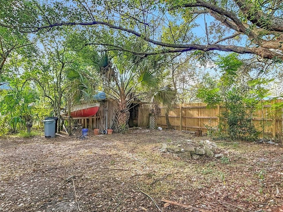 For Sale: $260,000 (3 beds, 2 baths, 1198 Square Feet)