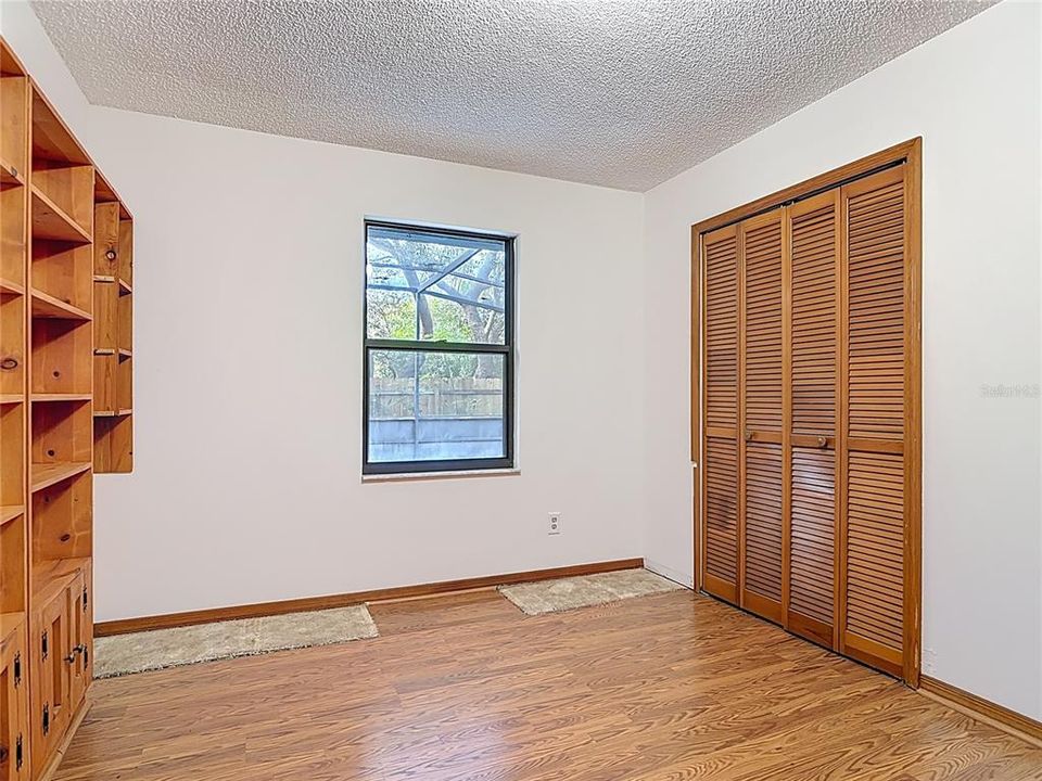 For Sale: $260,000 (3 beds, 2 baths, 1198 Square Feet)