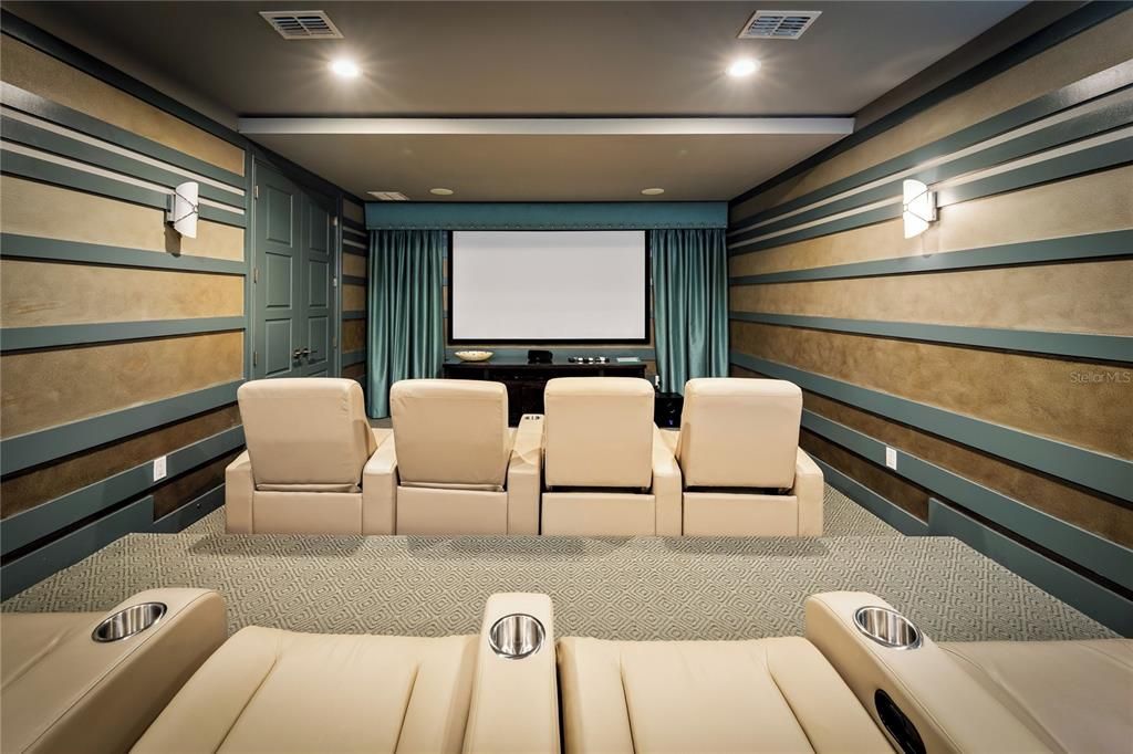 En Venta: $1,975,000 (9 camas, 9 baños, 5853 Pies cuadrados)