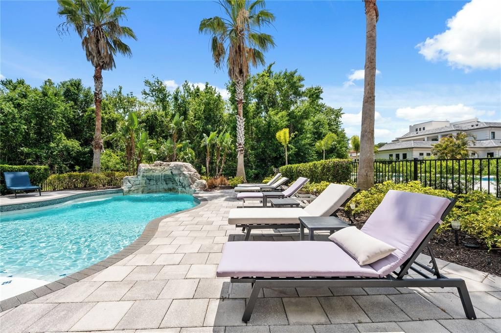 En Venta: $1,975,000 (9 camas, 9 baños, 5853 Pies cuadrados)