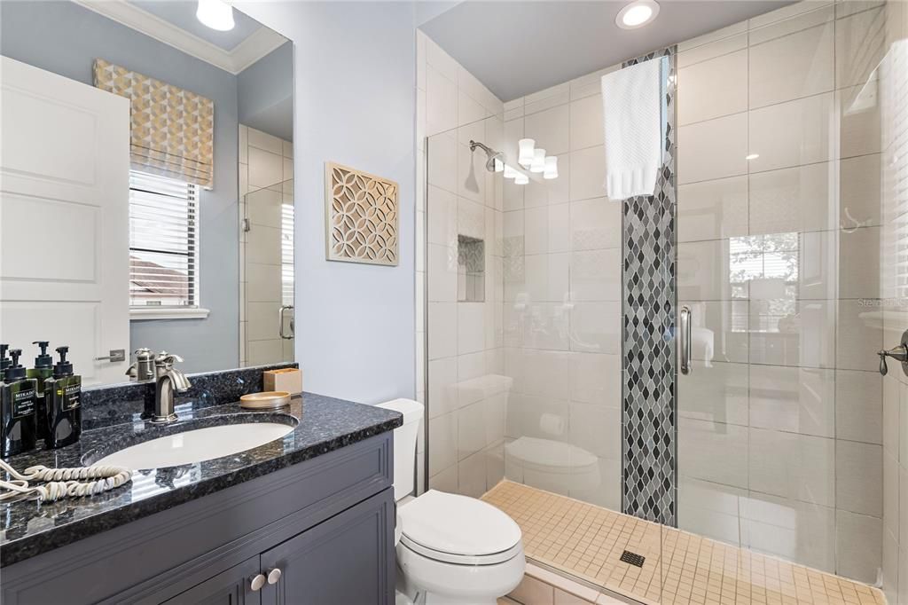 En Venta: $1,975,000 (9 camas, 9 baños, 5853 Pies cuadrados)