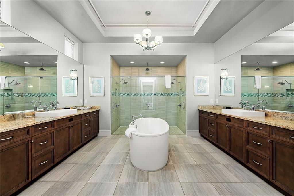 En Venta: $1,975,000 (9 camas, 9 baños, 5853 Pies cuadrados)