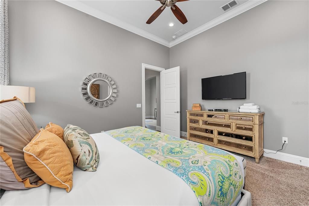 En Venta: $1,975,000 (9 camas, 9 baños, 5853 Pies cuadrados)