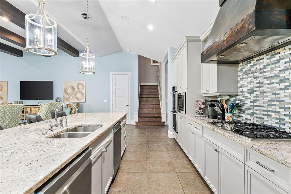 En Venta: $1,975,000 (9 camas, 9 baños, 5853 Pies cuadrados)