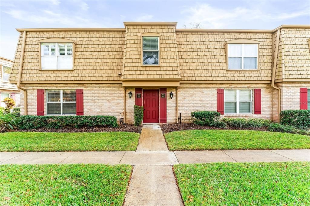 For Rent: $1,500 (1 beds, 1 baths, 727 Square Feet)