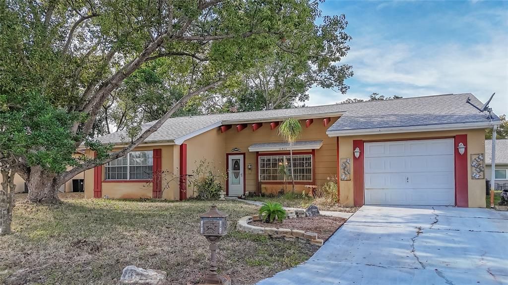 For Sale: $199,000 (2 beds, 2 baths, 1414 Square Feet)