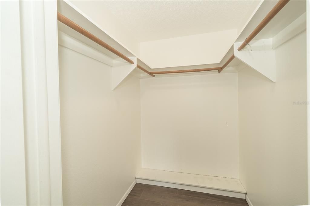 For Sale: $199,000 (2 beds, 2 baths, 1414 Square Feet)