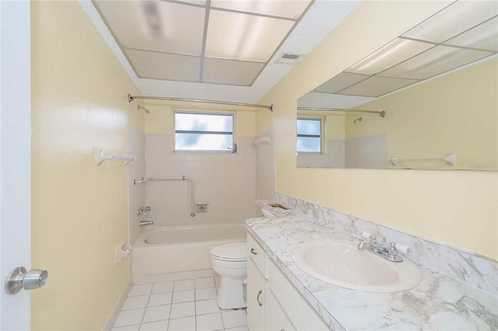 For Sale: $199,000 (2 beds, 2 baths, 1414 Square Feet)
