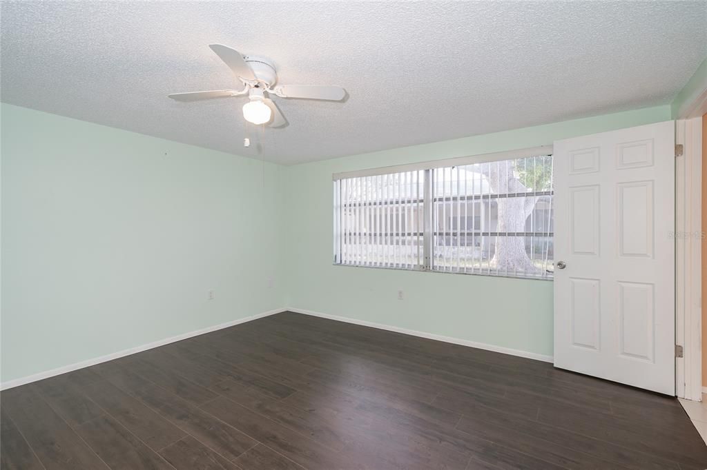 For Sale: $199,000 (2 beds, 2 baths, 1414 Square Feet)