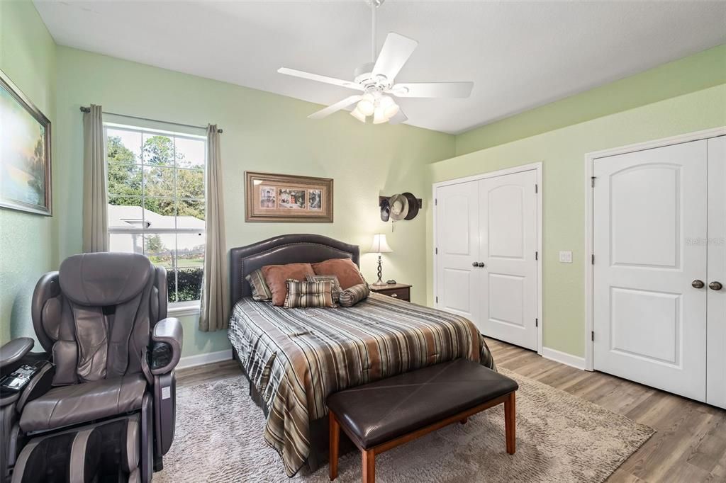 待售: $829,900 (5 贝兹, 3 浴室, 2915 平方英尺)