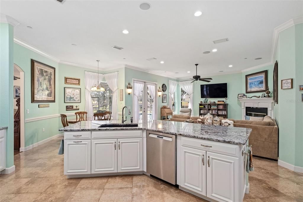 待售: $829,900 (5 贝兹, 3 浴室, 2915 平方英尺)