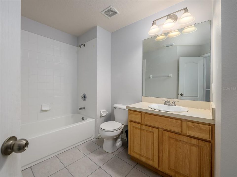 For Rent: $2,200 (3 beds, 2 baths, 1588 Square Feet)