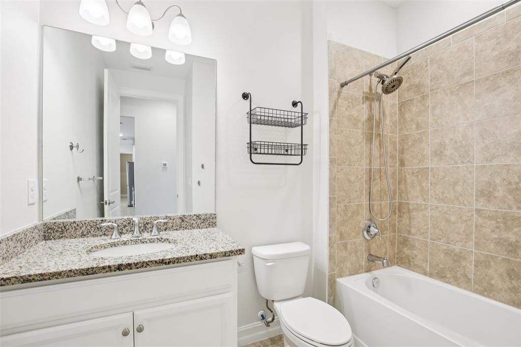 На продажу: $335,000 (3 спален, 2 ванн, 1974 Квадратных фут)