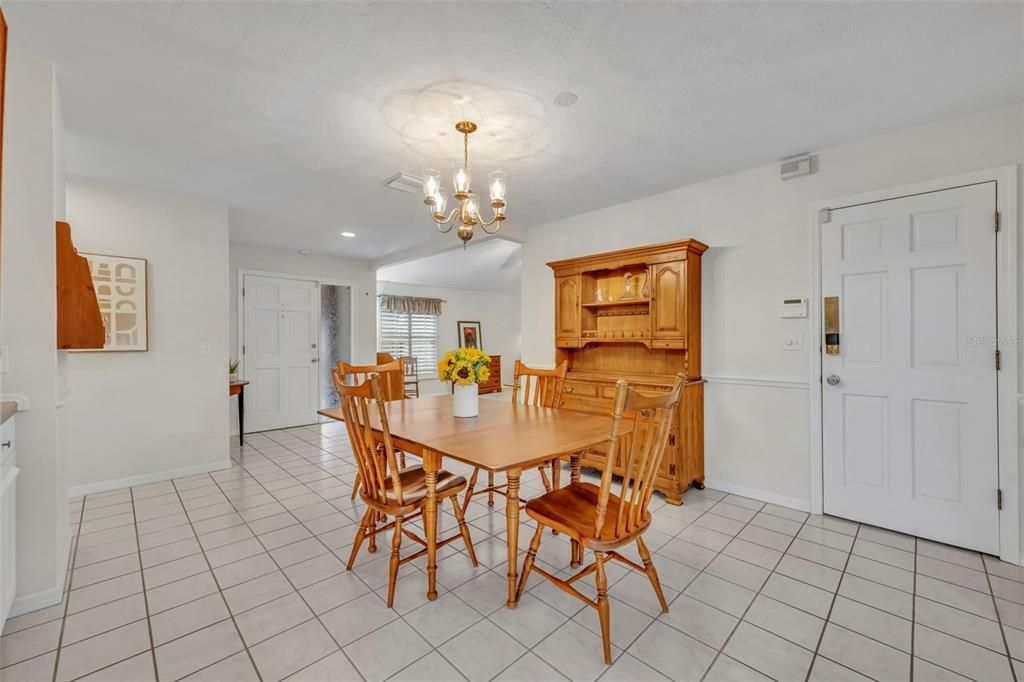 待售: $525,000 (3 贝兹, 2 浴室, 1870 平方英尺)