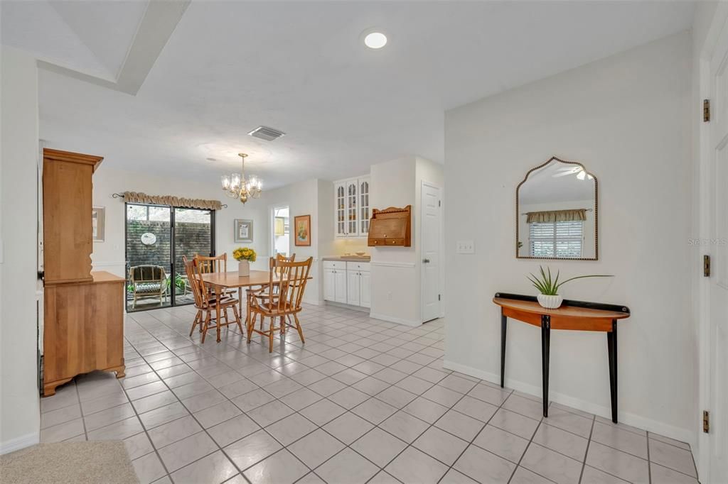 待售: $525,000 (3 贝兹, 2 浴室, 1870 平方英尺)