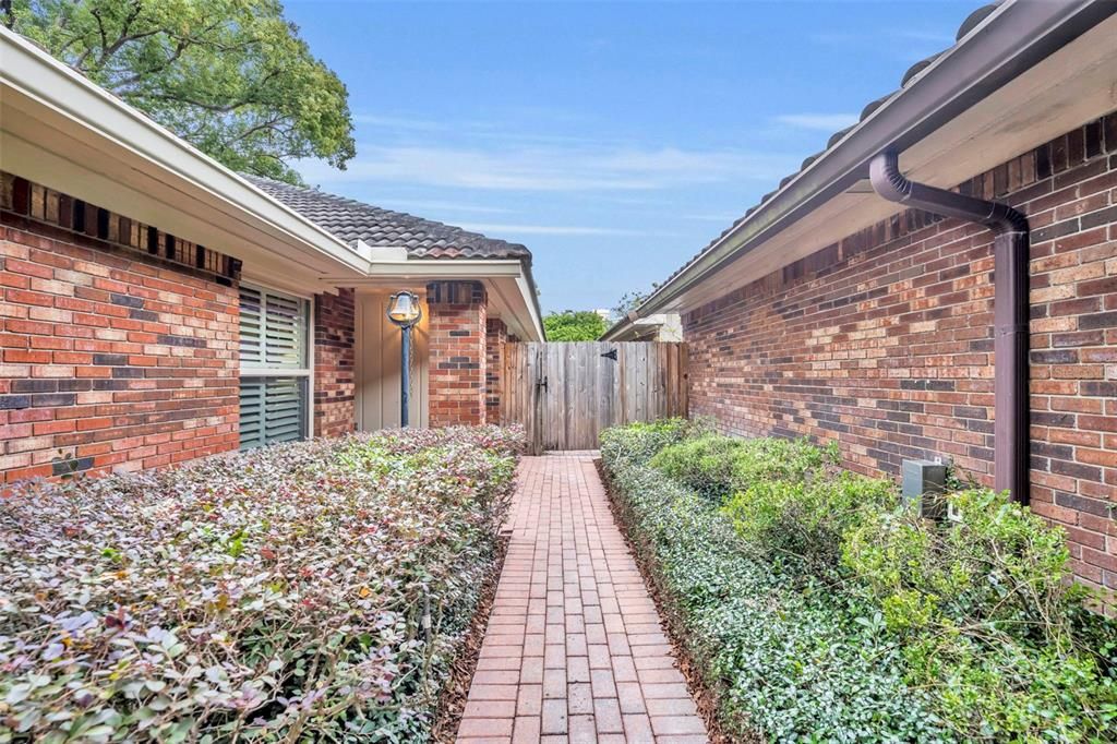 待售: $525,000 (3 贝兹, 2 浴室, 1870 平方英尺)