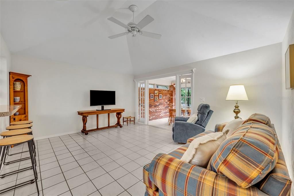 待售: $525,000 (3 贝兹, 2 浴室, 1870 平方英尺)