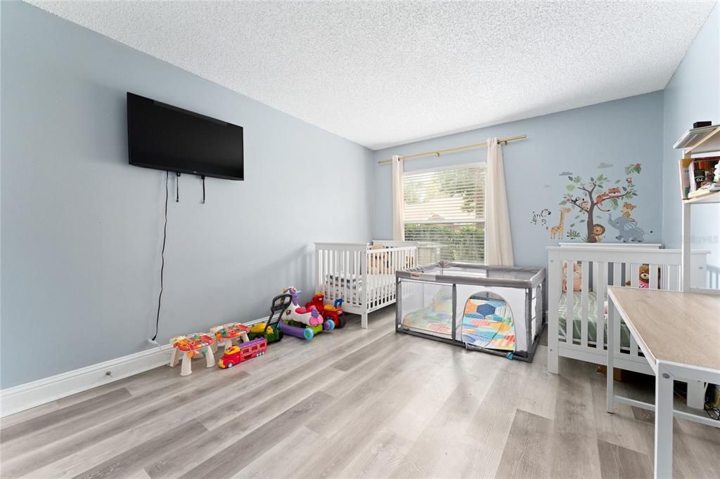 待售: $225,000 (2 贝兹, 2 浴室, 1103 平方英尺)