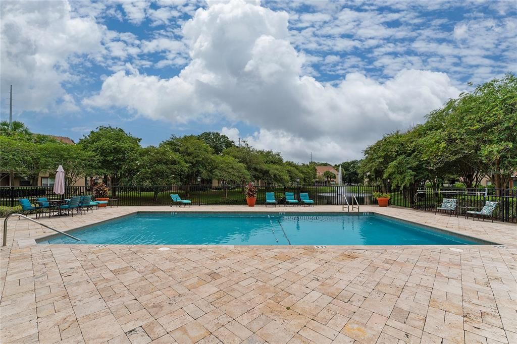 待售: $225,000 (2 贝兹, 2 浴室, 1103 平方英尺)