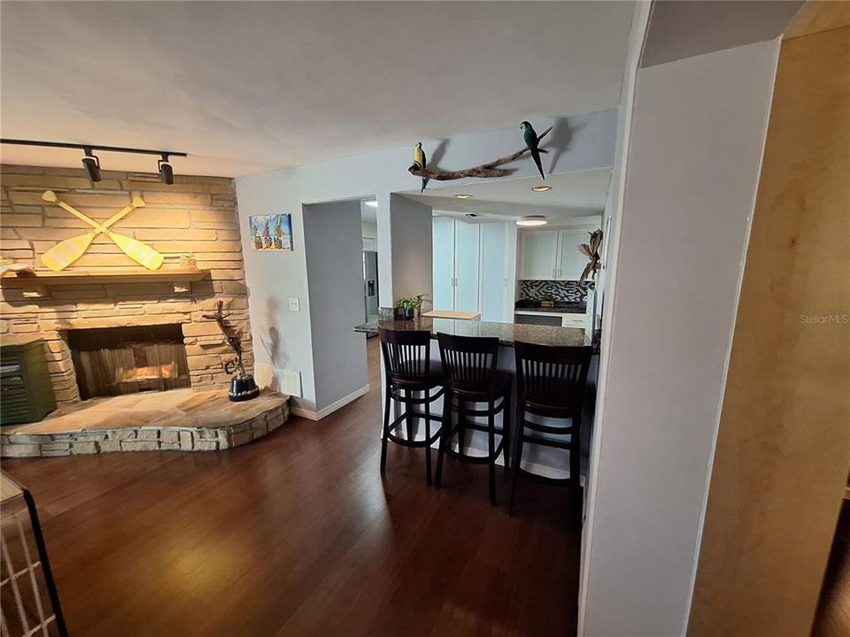 En Venta: $745,000 (4 camas, 2 baños, 2361 Pies cuadrados)