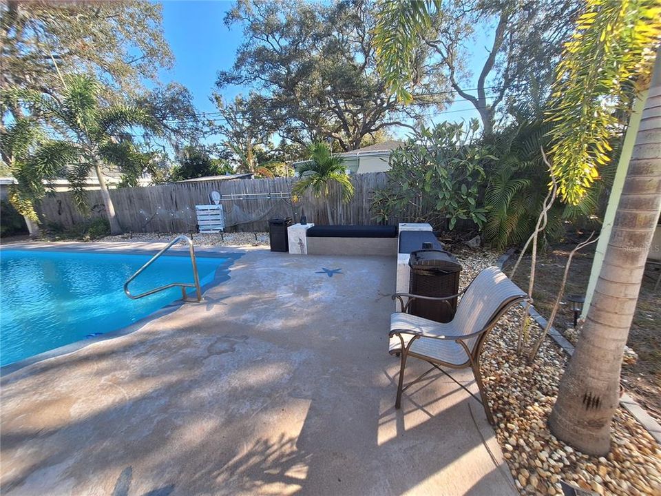 En Venta: $745,000 (4 camas, 2 baños, 2361 Pies cuadrados)