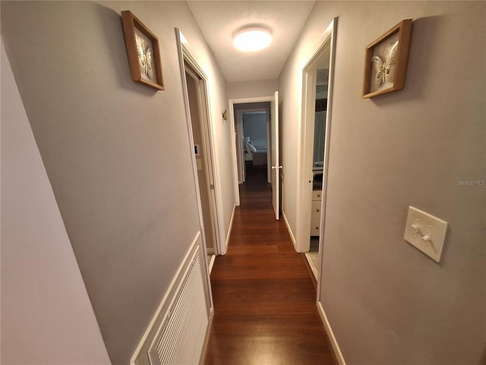 En Venta: $745,000 (4 camas, 2 baños, 2361 Pies cuadrados)