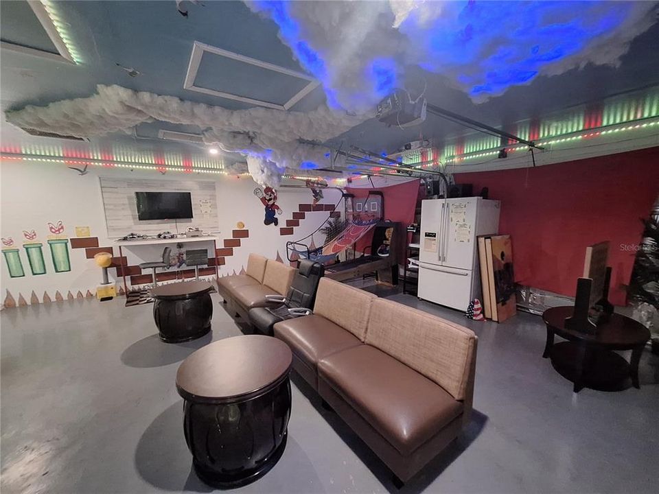 En Venta: $745,000 (4 camas, 2 baños, 2361 Pies cuadrados)