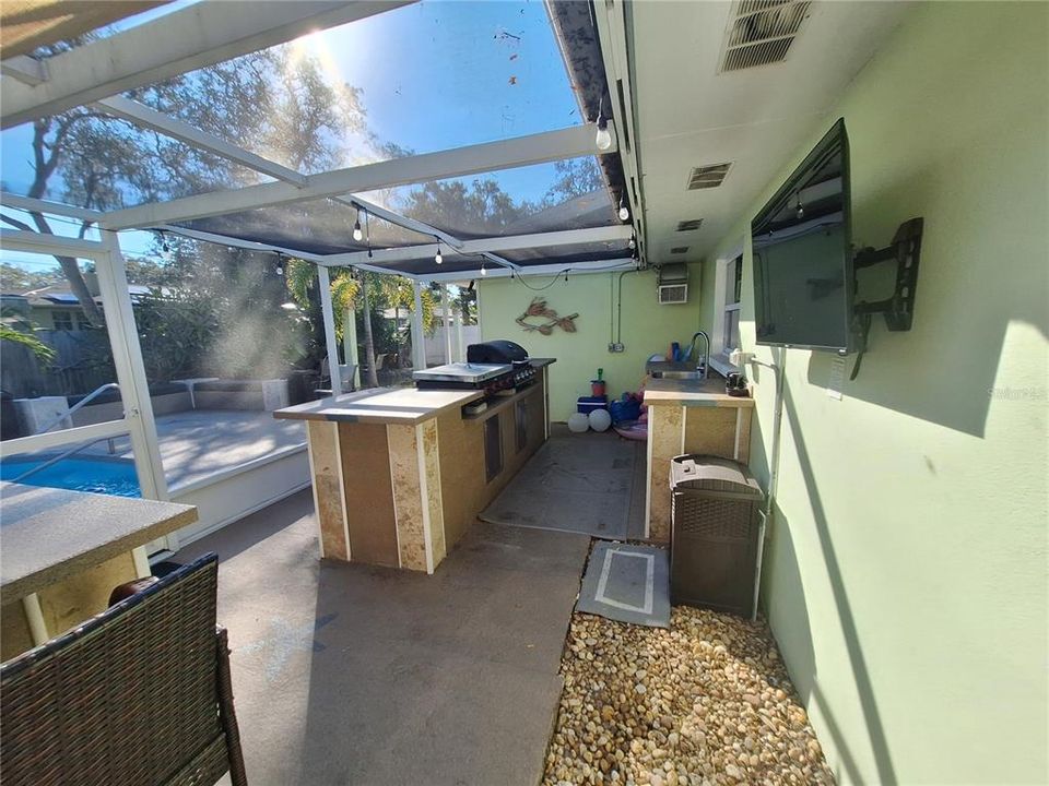 En Venta: $745,000 (4 camas, 2 baños, 2361 Pies cuadrados)