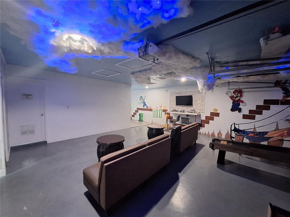 En Venta: $745,000 (4 camas, 2 baños, 2361 Pies cuadrados)