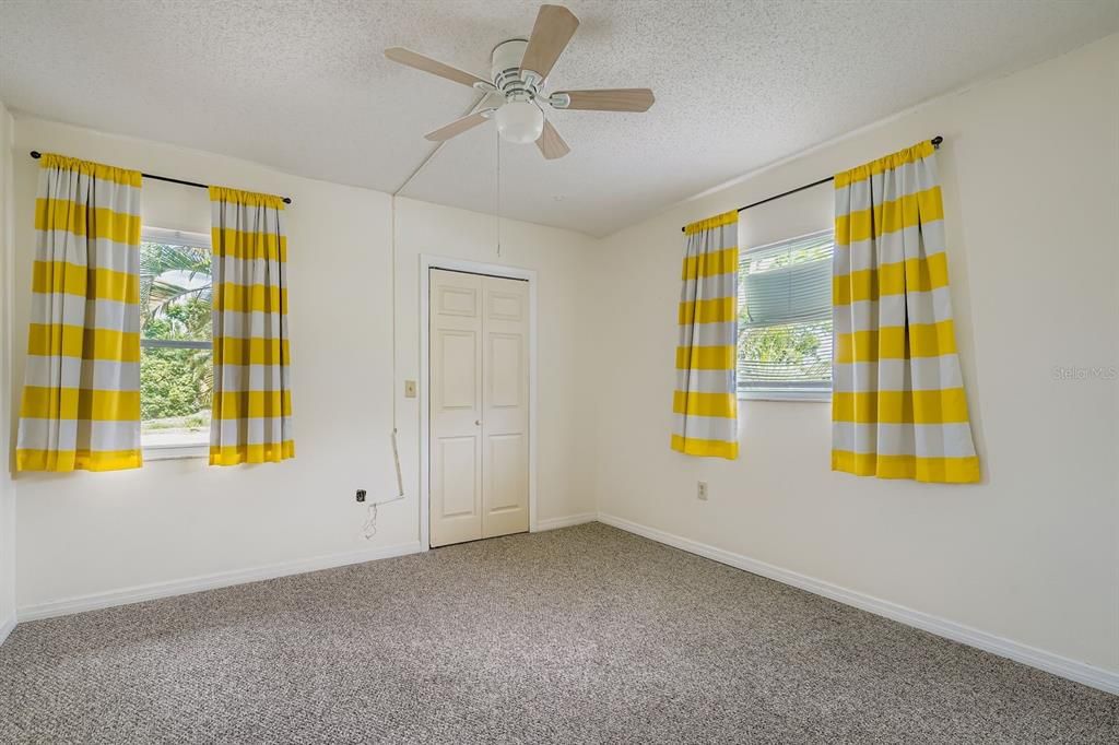 待售: $230,000 (3 贝兹, 2 浴室, 1623 平方英尺)