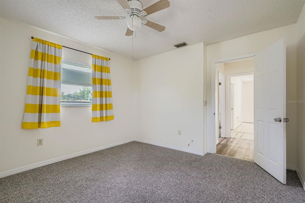 待售: $230,000 (3 贝兹, 2 浴室, 1623 平方英尺)