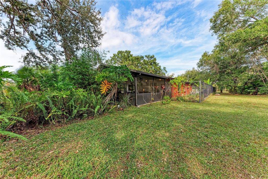 For Sale: $474,900 (3 beds, 1 baths, 850 Square Feet)