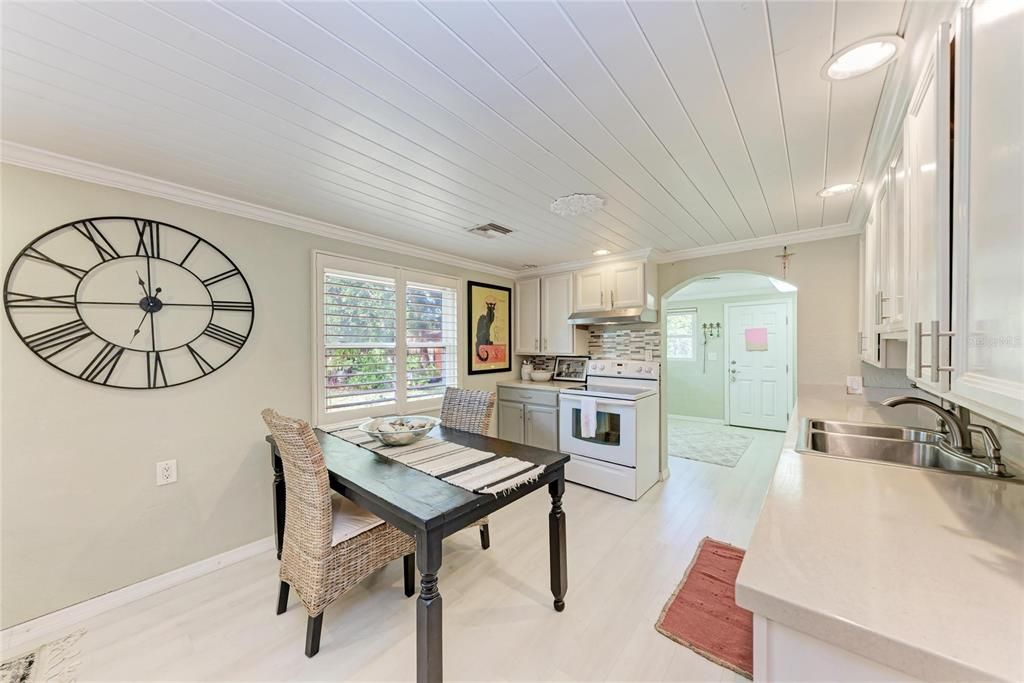 For Sale: $474,900 (3 beds, 1 baths, 850 Square Feet)