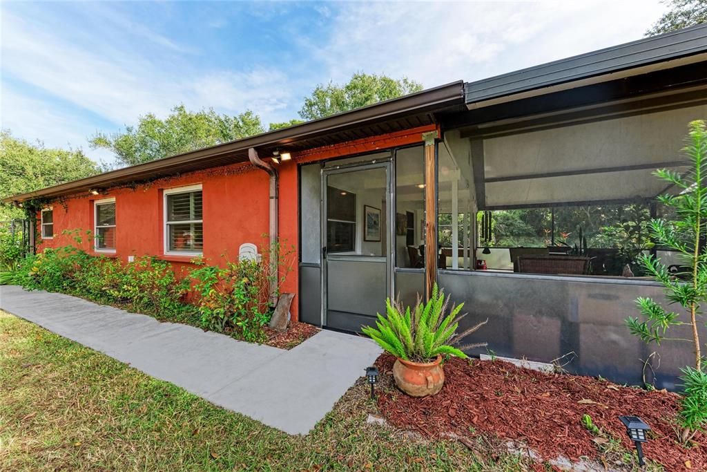 For Sale: $474,900 (3 beds, 1 baths, 850 Square Feet)