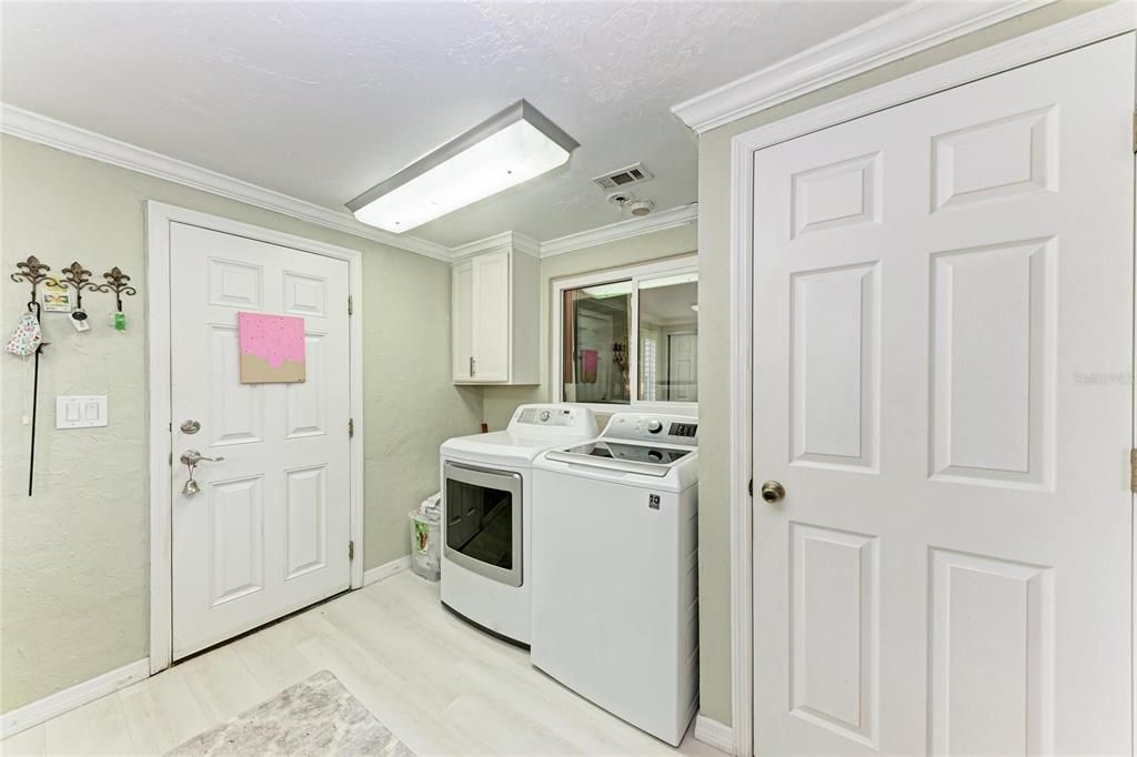 For Sale: $474,900 (3 beds, 1 baths, 850 Square Feet)