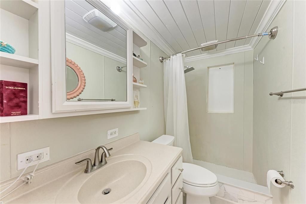 For Sale: $474,900 (3 beds, 1 baths, 850 Square Feet)