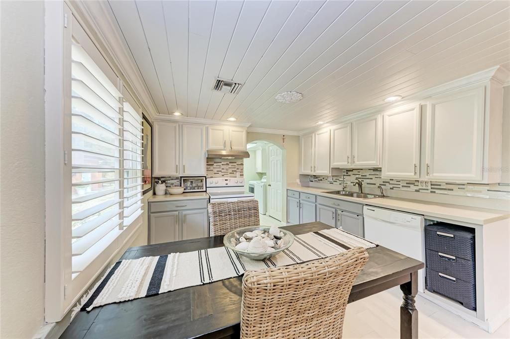 For Sale: $474,900 (3 beds, 1 baths, 850 Square Feet)