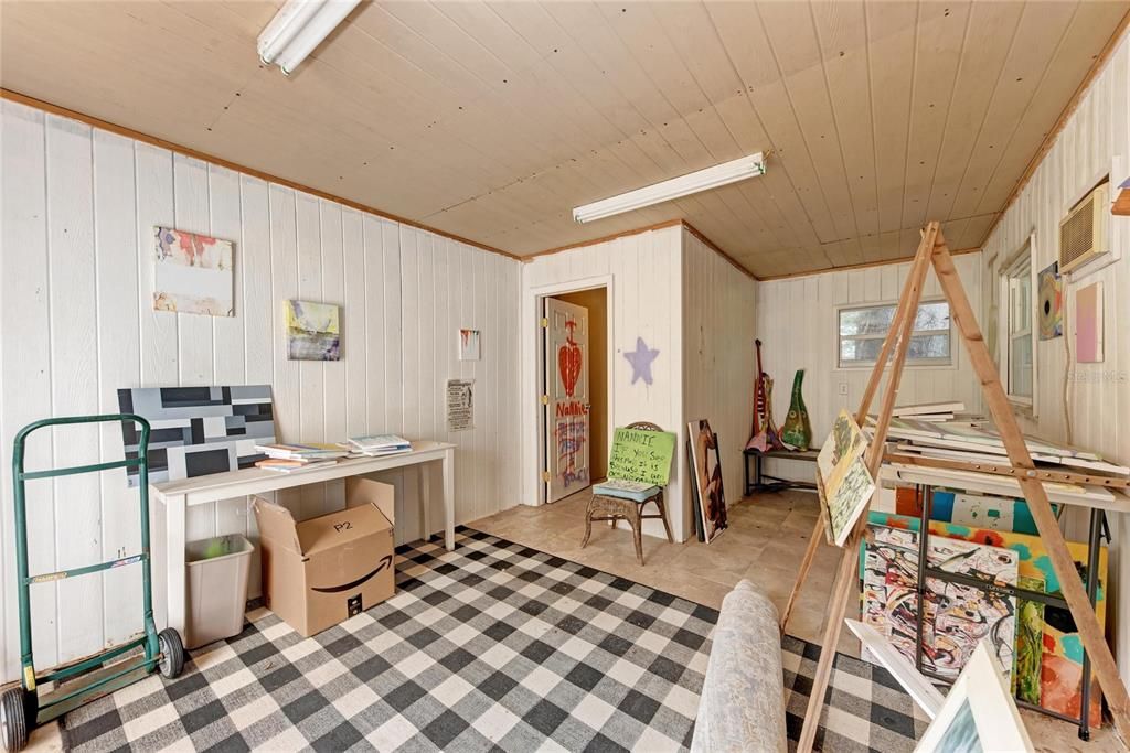 For Sale: $474,900 (3 beds, 1 baths, 850 Square Feet)