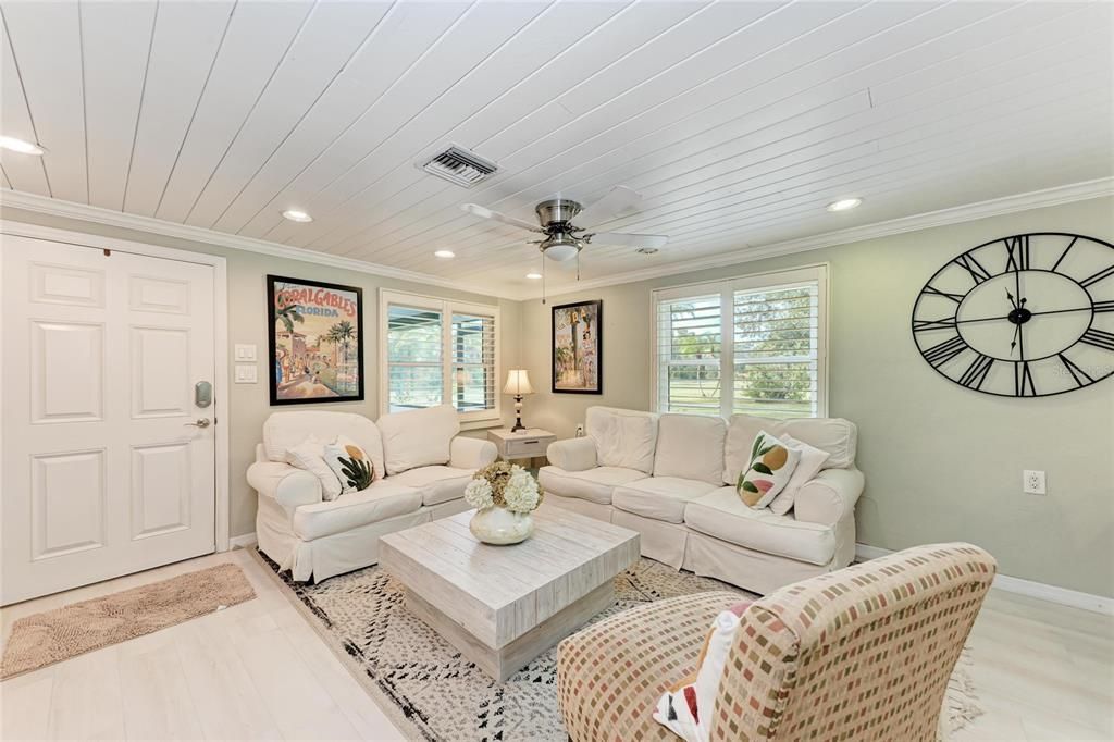 For Sale: $474,900 (3 beds, 1 baths, 850 Square Feet)