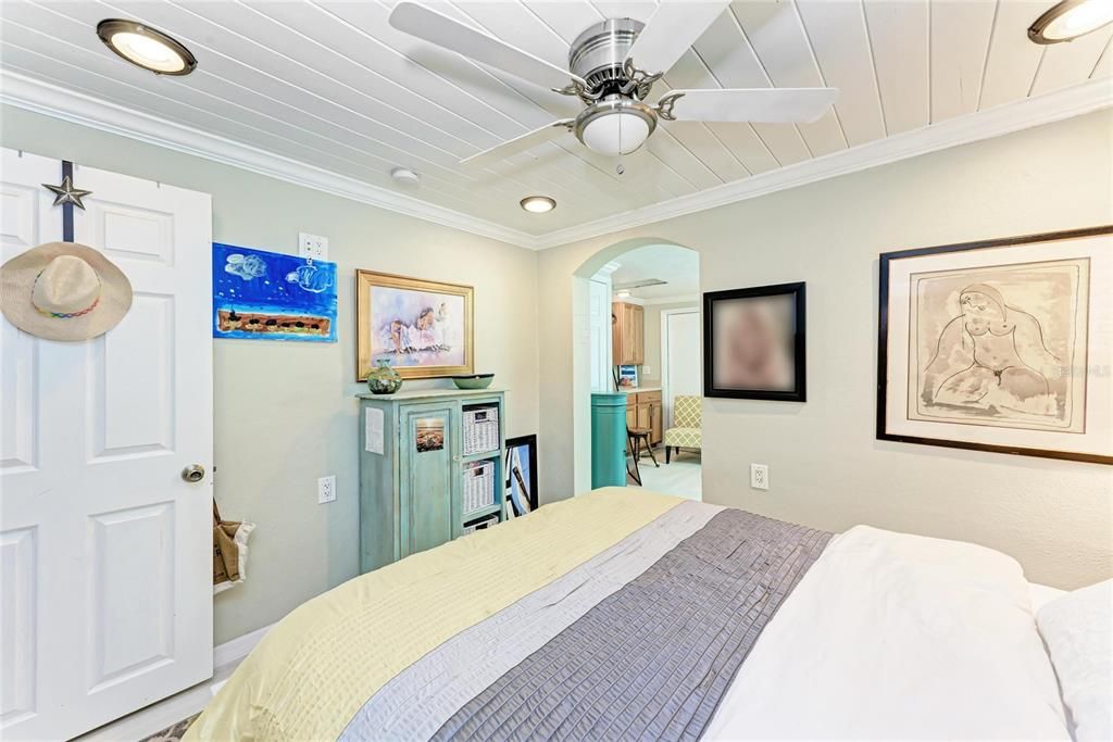 For Sale: $474,900 (3 beds, 1 baths, 850 Square Feet)