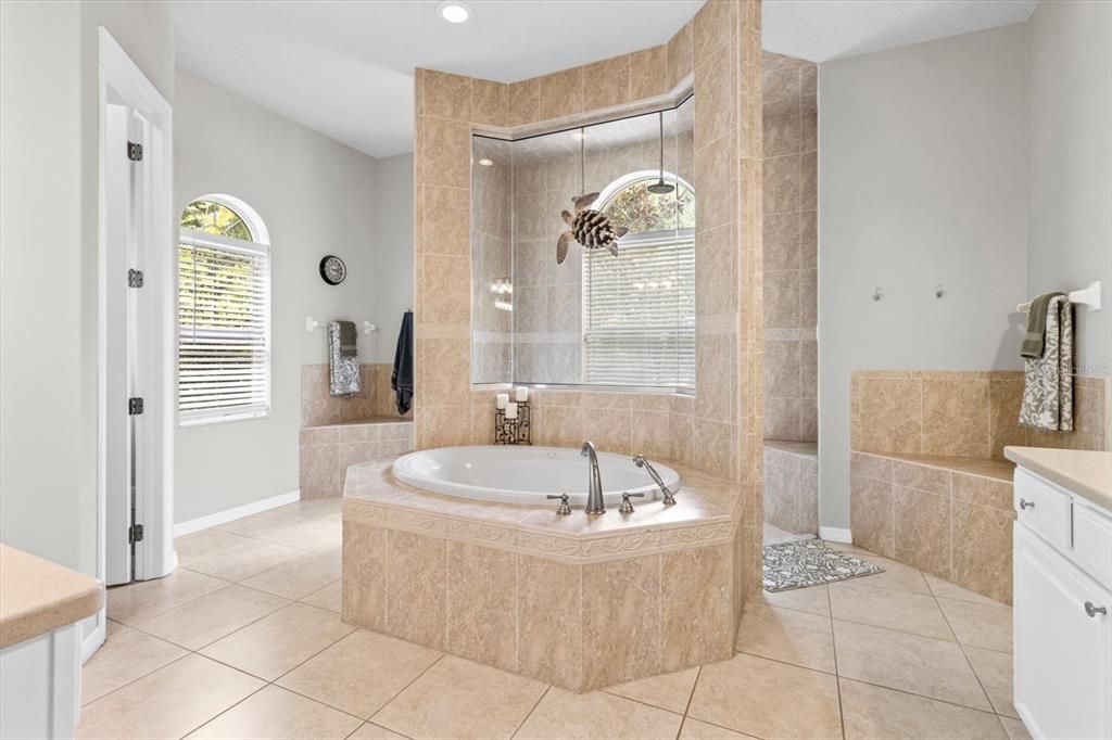 For Sale: $729,000 (3 beds, 3 baths, 3320 Square Feet)