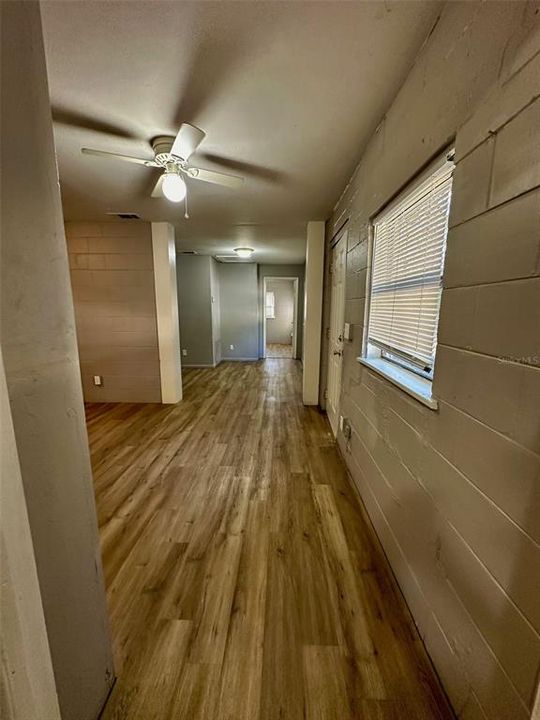 出租: $1,400 (3 贝兹, 1 浴室, 1042 平方英尺)