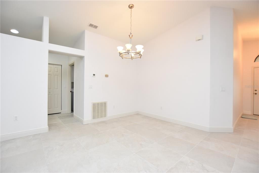 出租: $1,760 (2 贝兹, 2 浴室, 1627 平方英尺)